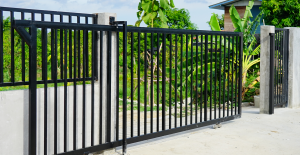 Sliding Gates in London and Hitchin